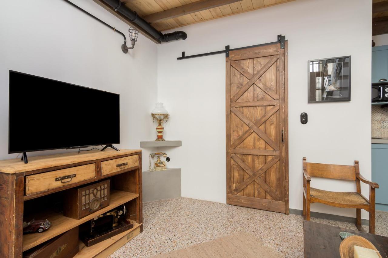 Apartament Vintage Loft B In Monastiraki Ateny Zewnętrze zdjęcie